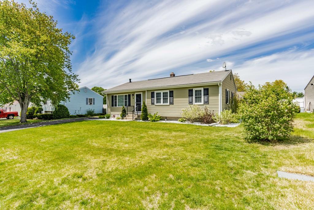 36 Deepfield Road Springfield, MA 01118 - Photo 3 of 31 Gallery Image 3