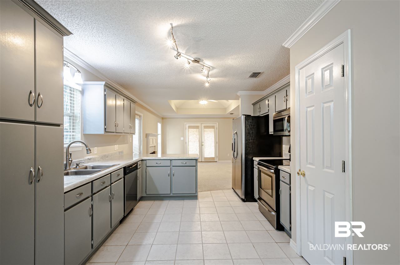 3021 Autumn Ridge Drive Mobile, AL 36695 - Photo 8 of 32