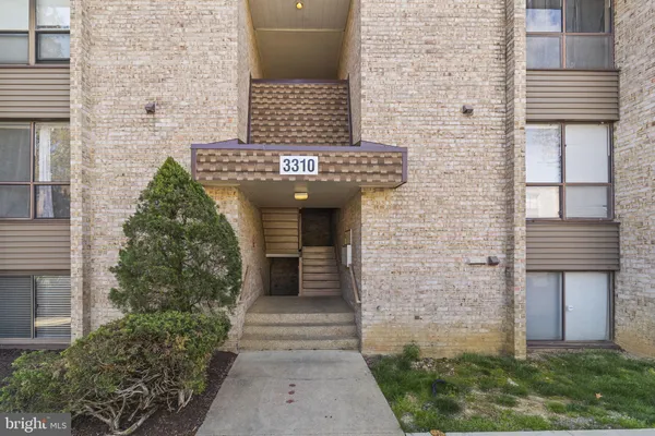 $155,000 | 3310 Huntley Square Drive, Unit T, Temple Hills, MD 20748