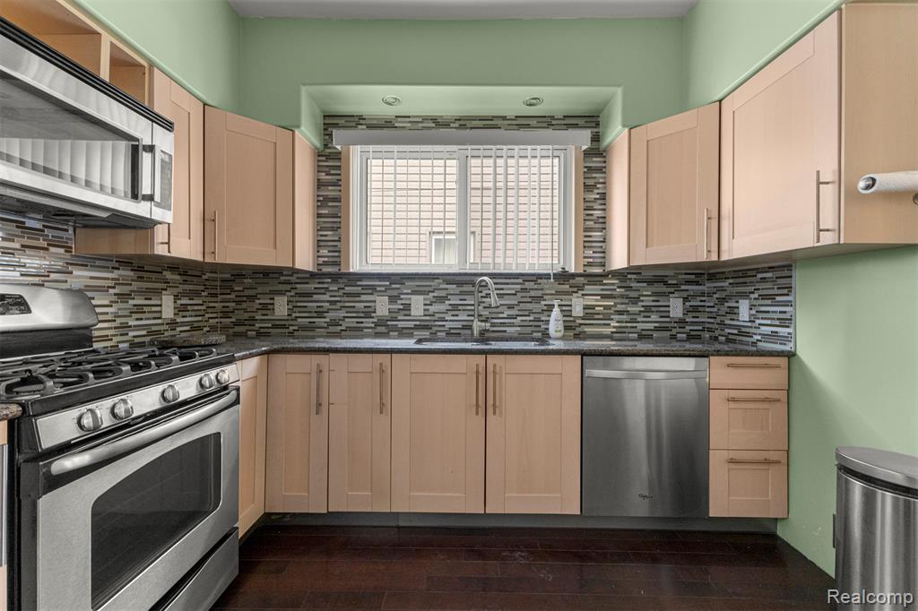 5210 Maple Street Dearborn, MI 48126 - Photo 13 of 34 Gallery Image 13
