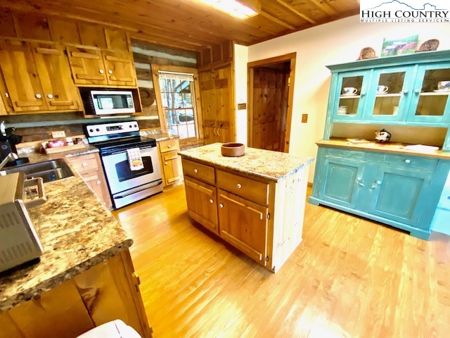 140 Settlers Ridge Road Todd, NC 28684 - Photo 4 of 38 Gallery Image 4