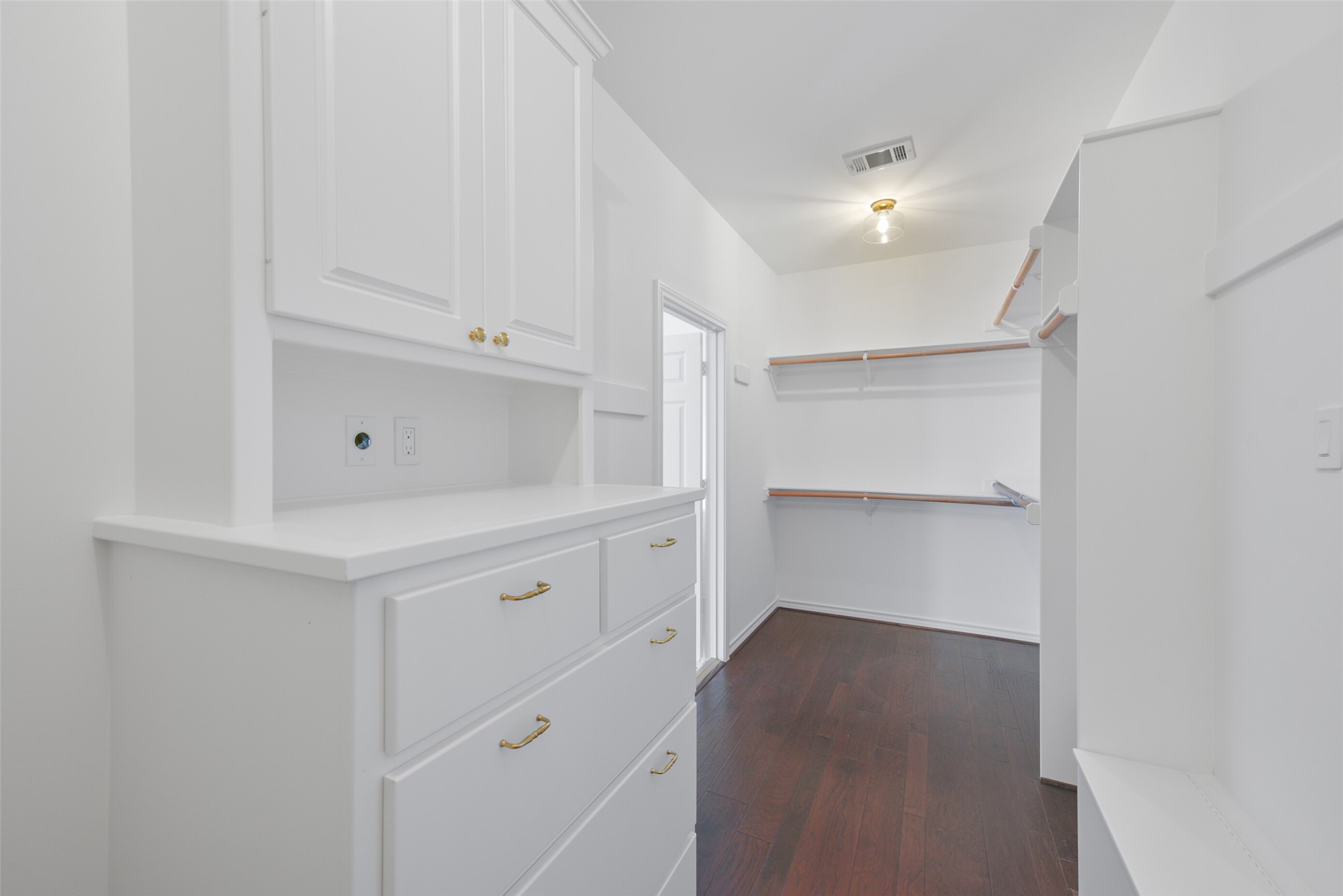 3724 Wroxton Road Houston, TX 77005 - Photo 34 of 40 Additional walk-in closet in the primary.