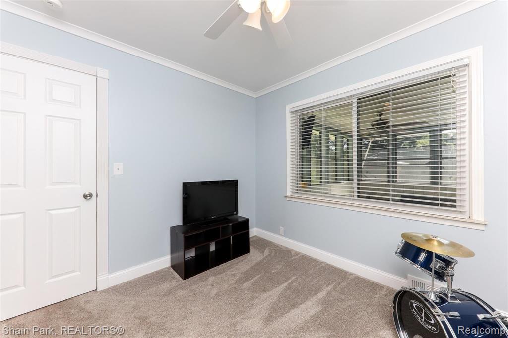 80 Arizona Avenue Rochester Hills, MI 48309 - Photo 23 of 48