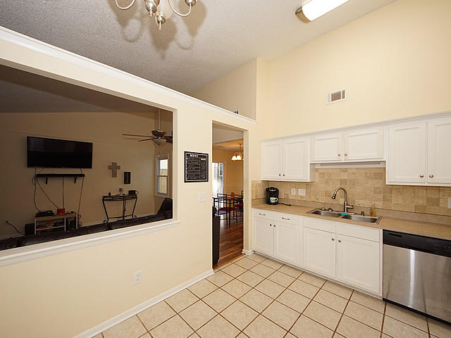 125 Cambridge Road Summerville, SC 29486 - Photo 11 of 31 11