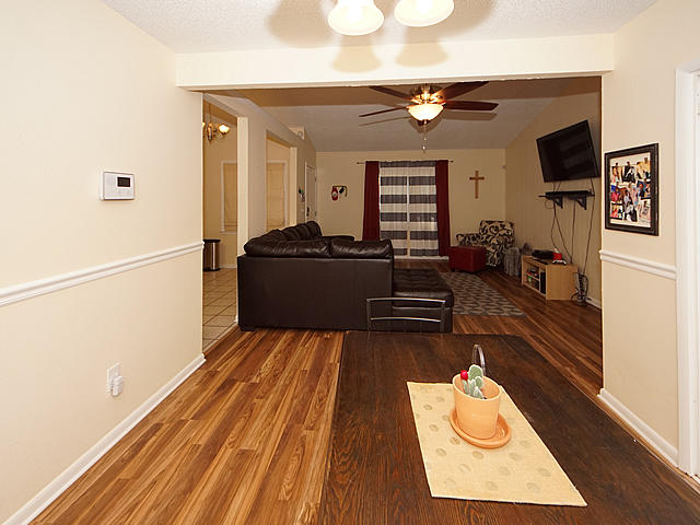 125 Cambridge Road Summerville, SC 29486 - Photo 8 of 31 08