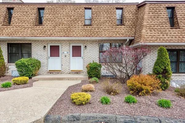 $254,900 | 33 Granby Heights, Unit 33, Granby, MA 01033