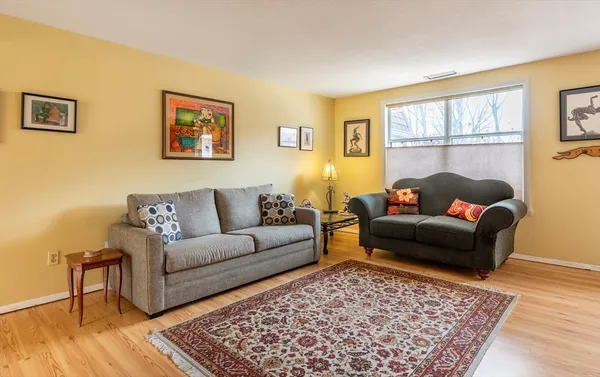 $254,900 | 33 Granby Heights, Unit 33, Granby, MA 01033