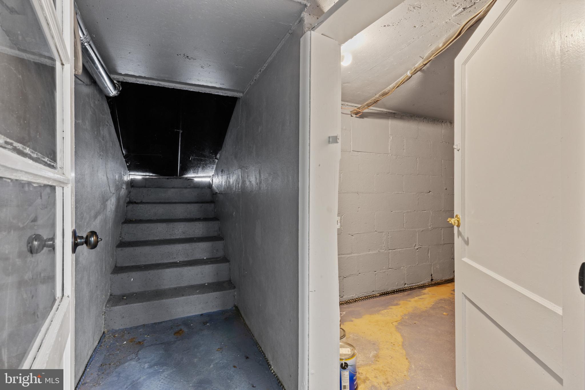 3404 East Pratt Street Baltimore, MD 21224 - Photo 27 of 39 a view of entryway