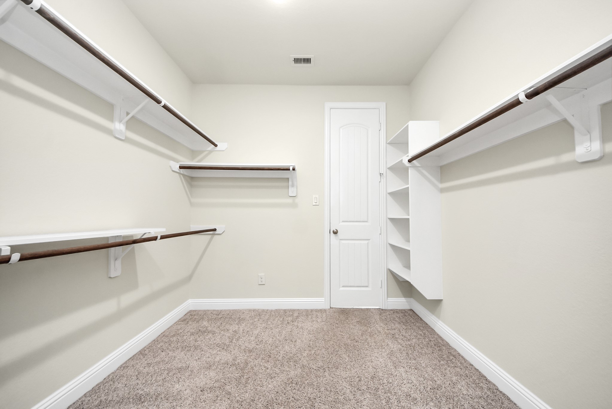 4836 Peppermill Ridge Lane Rosharon, TX 77583 - Photo 20 of 45 Primary Closet