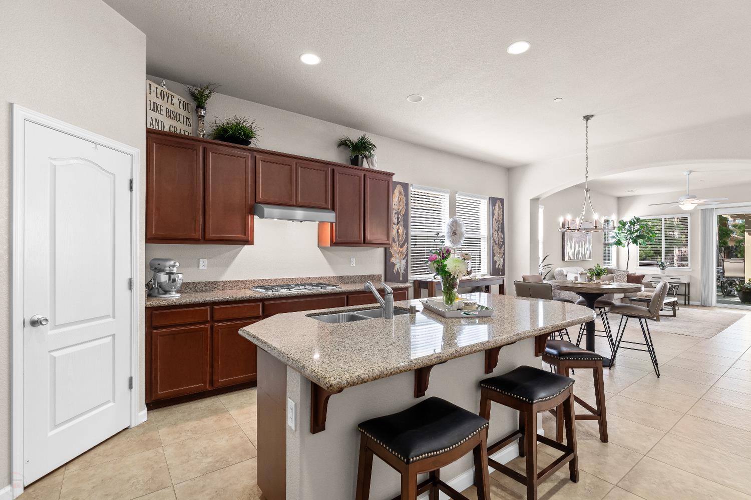 547 Sepp Court Ripon, CA 95366 - Photo 13 of 61