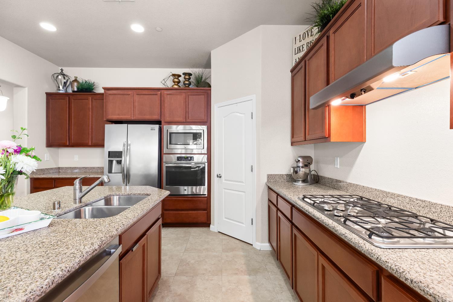 547 Sepp Court Ripon, CA 95366 - Photo 16 of 61