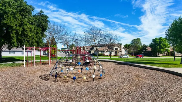 $749,000 | 547 Sepp Court, Ripon, CA 95366