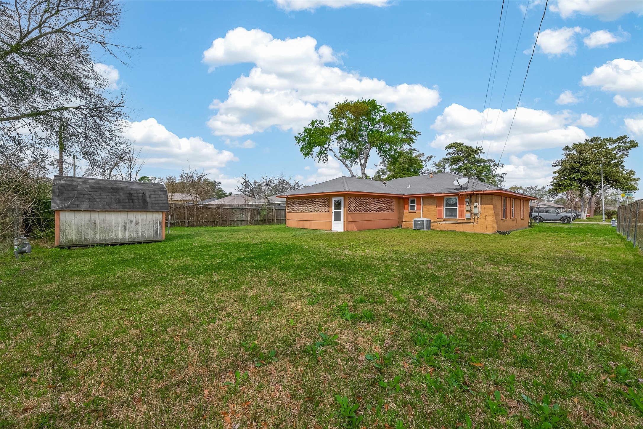2619 Homer Street Houston, TX 77091 - Photo 22 of 23 a front view of house with garden
