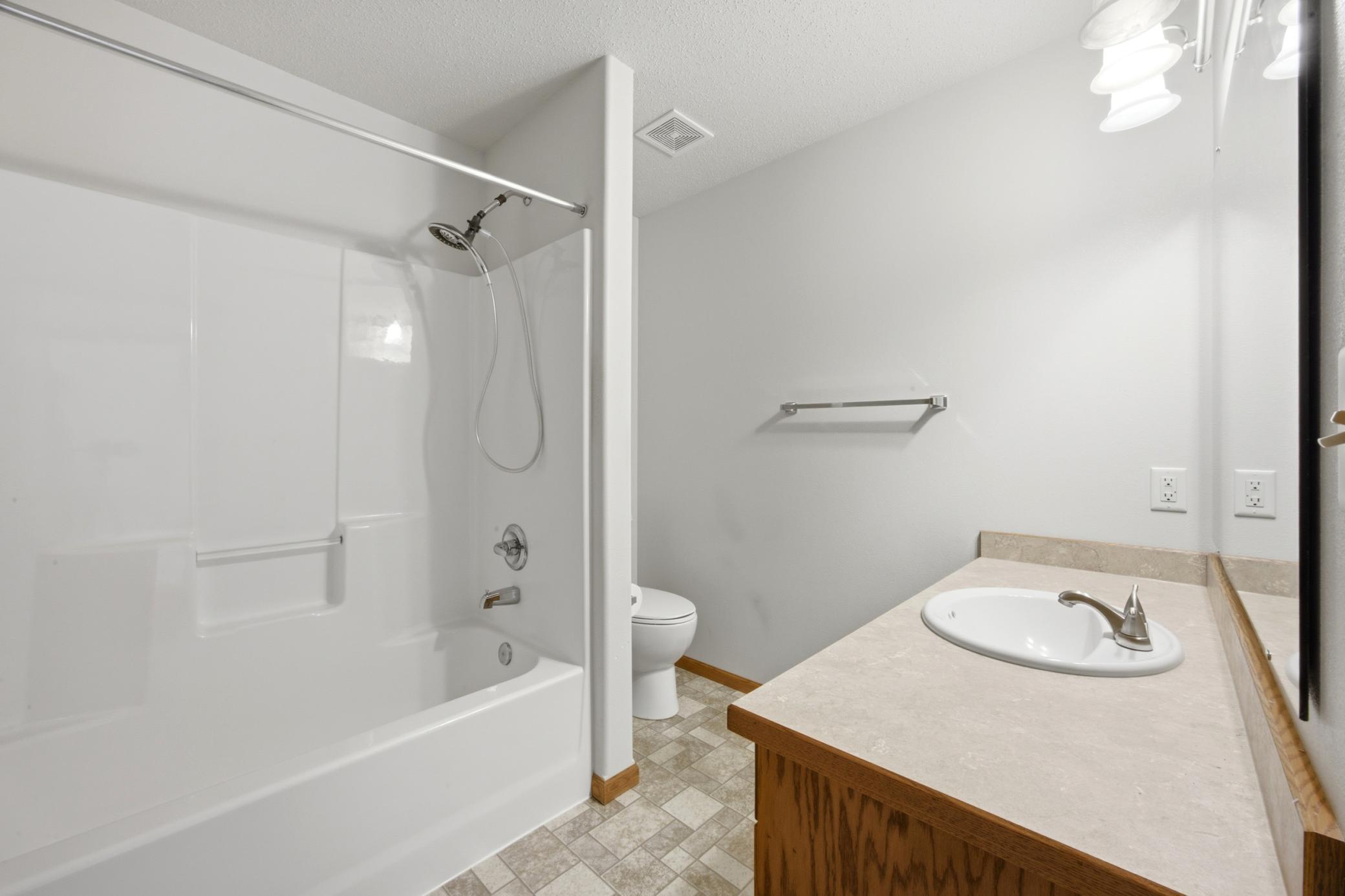 4419 48th Street South Fargo, ND 58104 - Photo 15 of 30
