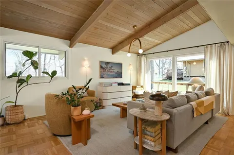 $425,000 | 4504 West 78th Street, Prairie Village, KS 66208