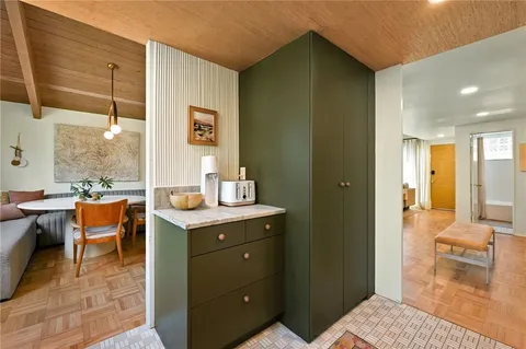 $425,000 | 4504 West 78th Street, Prairie Village, KS 66208