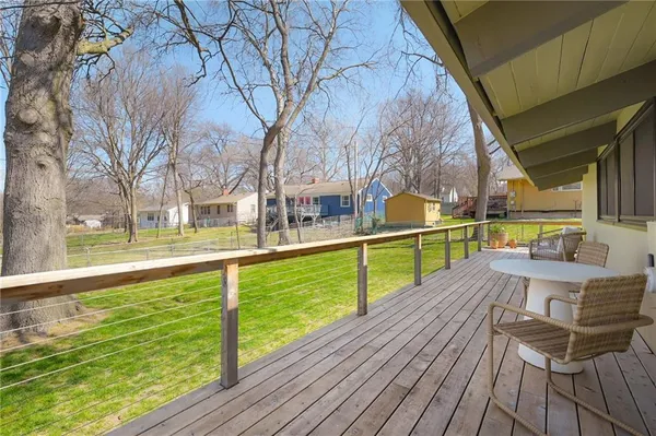 $425,000 | 4504 West 78th Street, Prairie Village, KS 66208