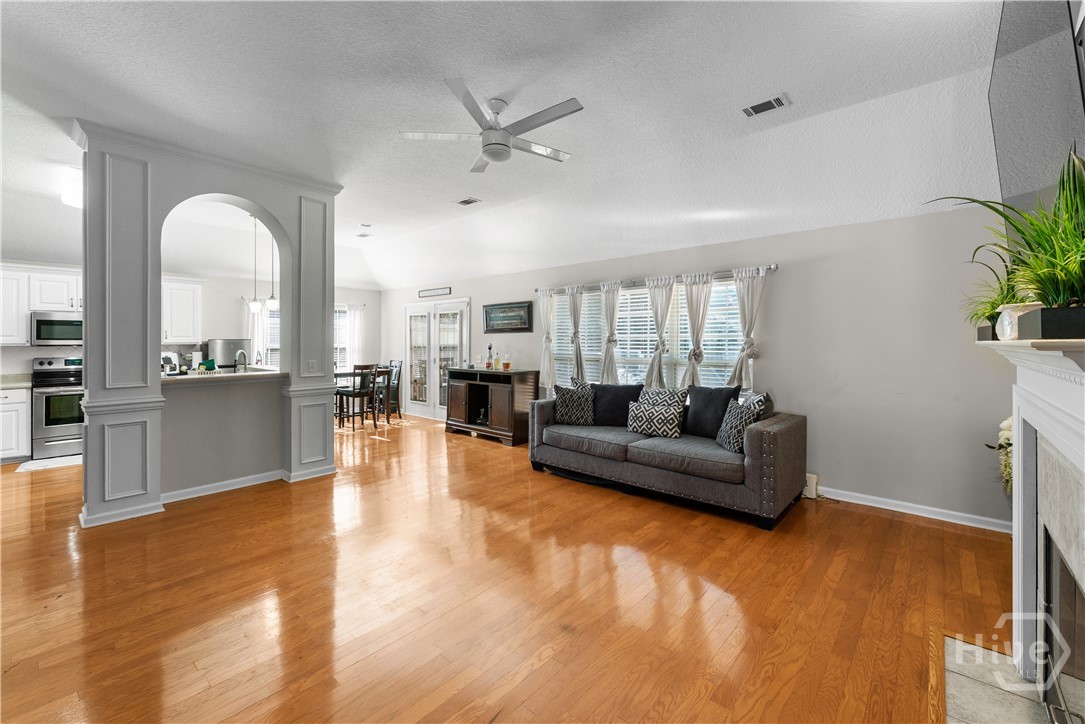 121 Grayson Avenue Savannah, GA 31419 - Photo 15 of 32