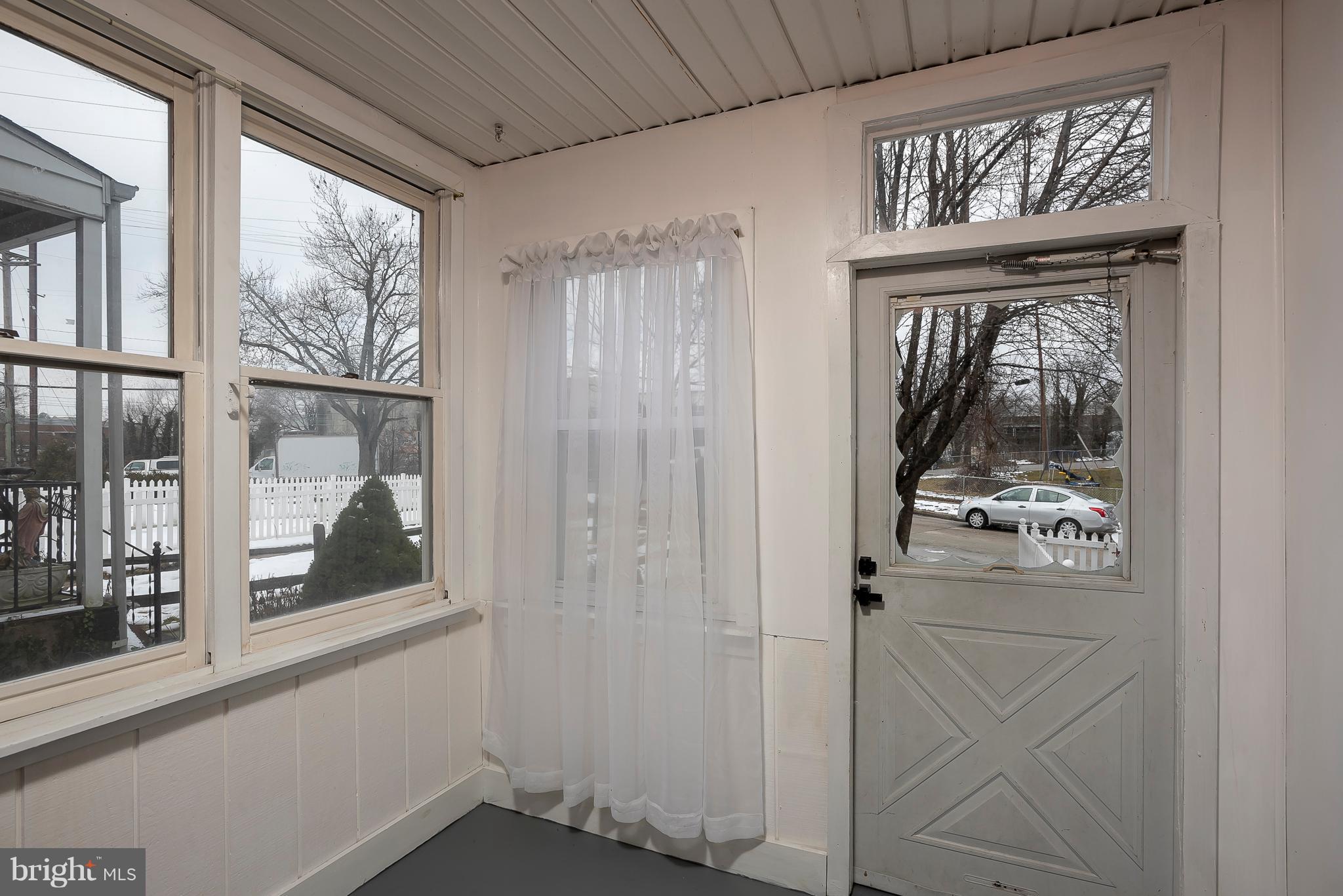 3583 Benzinger Road Baltimore, MD 21229 - Photo 4 of 21 Front Porch