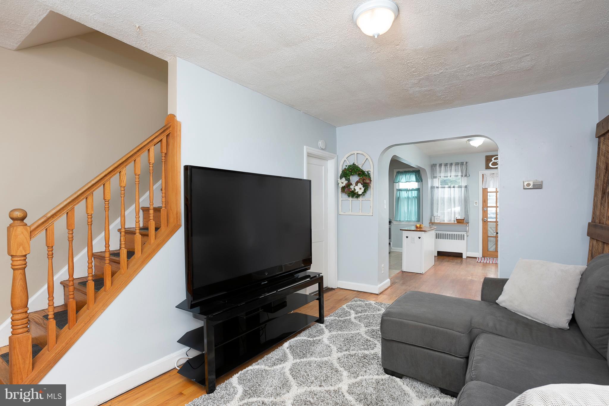 3583 Benzinger Road Baltimore, MD 21229 - Photo 6 of 21 Living Room (alt view)