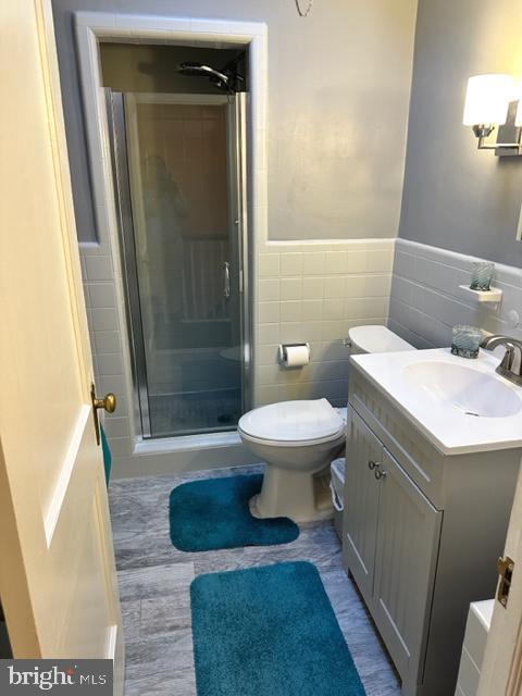7124 Forrest Avenue Philadelphia, PA 19138 - Photo 43 of 51 a bathroom with a sink toilet and shower