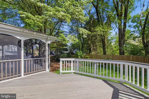 $900,000 | 4526 Banff Street, Annandale, VA 22003