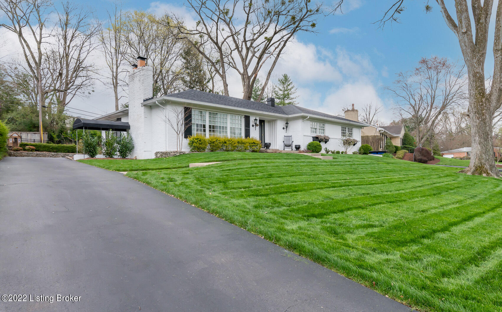 211 Choctaw Road Louisville, KY 40207 - Photo 2 of 77 MLS-101