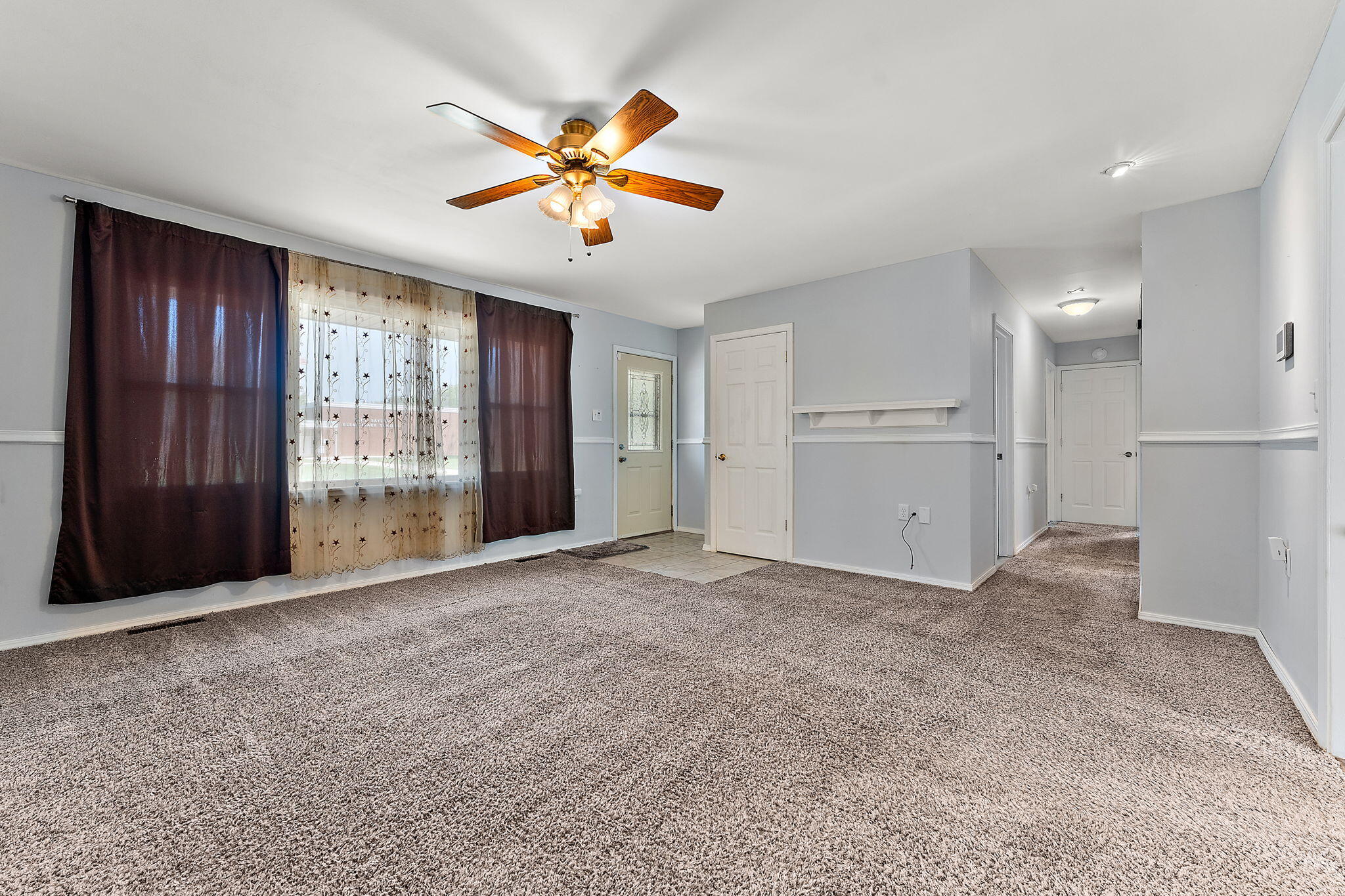 739 Eagle Creek Road Valparaiso, IN 46385 - Photo 5 of 23 2048x1365