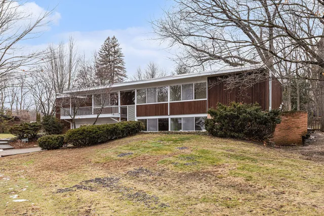 $1,294,900 | 2427 Londonderry Road, Ann Arbor, MI 48104