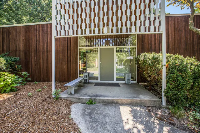 $1,295,000 | 2427 Londonderry Road, Ann Arbor, MI 48104