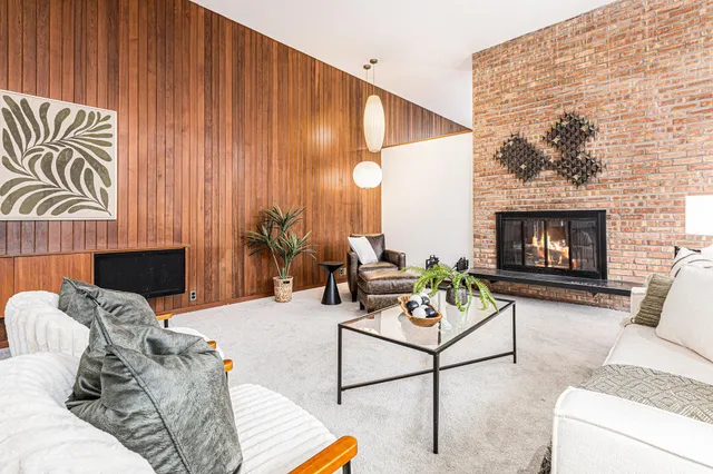 $1,294,900 | 2427 Londonderry Road, Ann Arbor, MI 48104