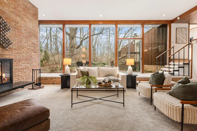 $1,294,900 | 2427 Londonderry Road, Ann Arbor, MI 48104