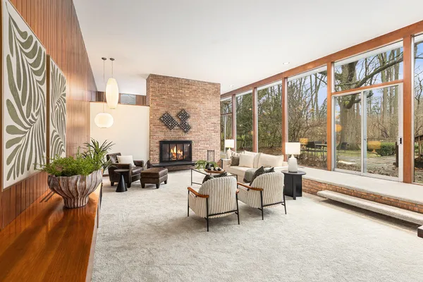 $1,199,900 | 2427 Londonderry Road, Ann Arbor, MI 48104