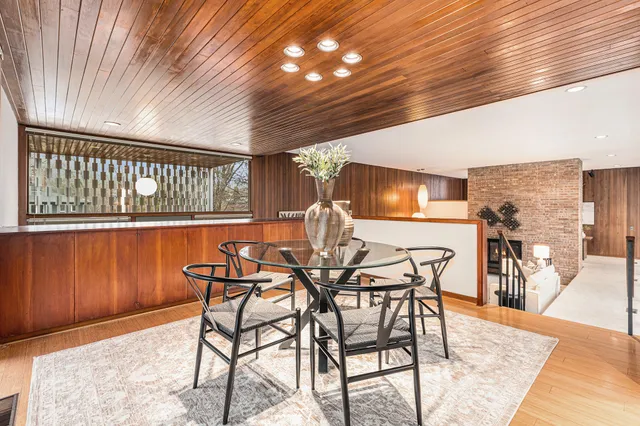 $1,294,900 | 2427 Londonderry Road, Ann Arbor, MI 48104