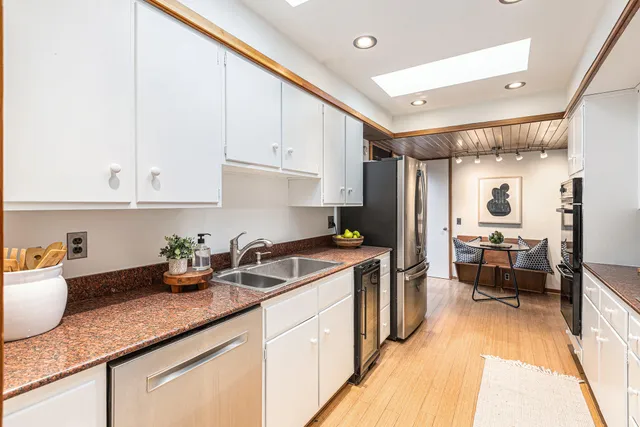 $1,294,900 | 2427 Londonderry Road, Ann Arbor, MI 48104