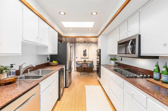 $1,294,900 | 2427 Londonderry Road, Ann Arbor, MI 48104