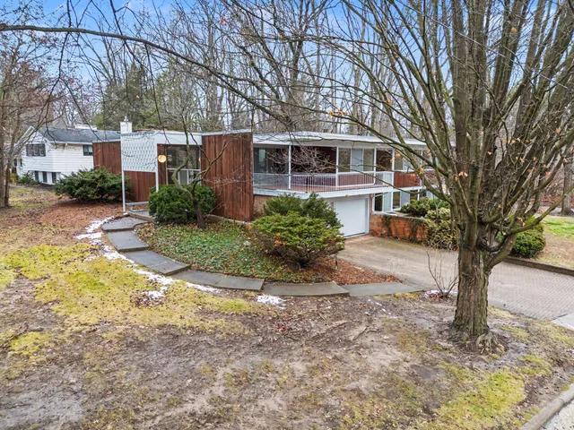 $1,294,900 | 2427 Londonderry Road, Ann Arbor, MI 48104