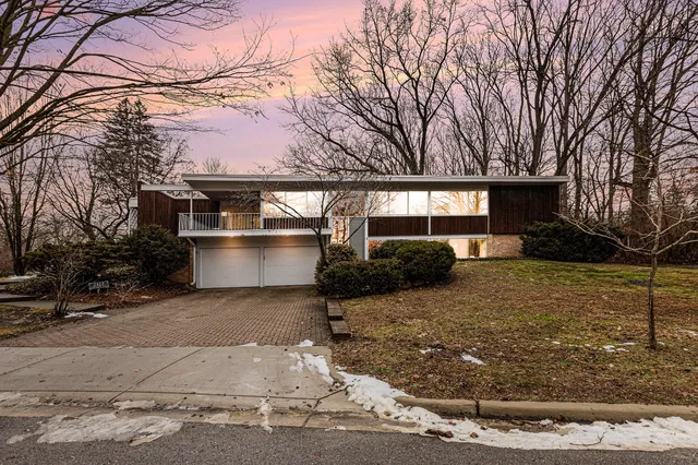 $1,294,900 | 2427 Londonderry Road, Ann Arbor, MI 48104