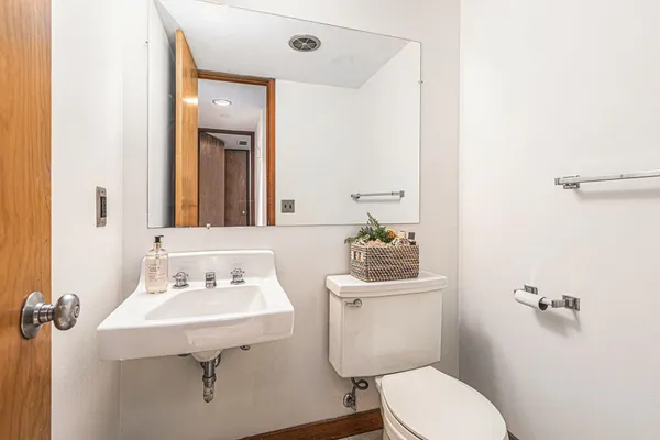 $1,199,900 | 2427 Londonderry Road, Ann Arbor, MI 48104