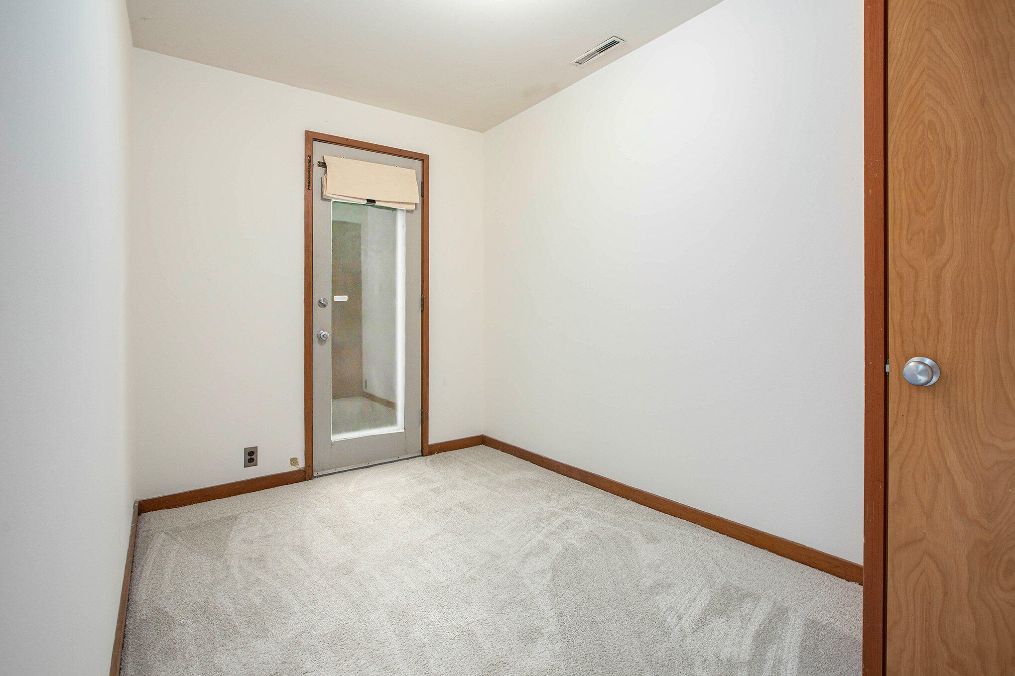 2427 Londonderry Road Ann Arbor, MI 48104 - Photo 62 of 81 053__mg_0532_803