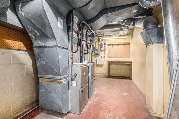 $1,199,900 | 2427 Londonderry Road, Ann Arbor, MI 48104