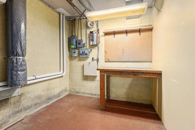 $1,294,900 | 2427 Londonderry Road, Ann Arbor, MI 48104