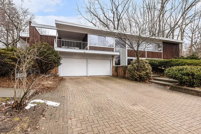 $1,294,900 | 2427 Londonderry Road, Ann Arbor, MI 48104