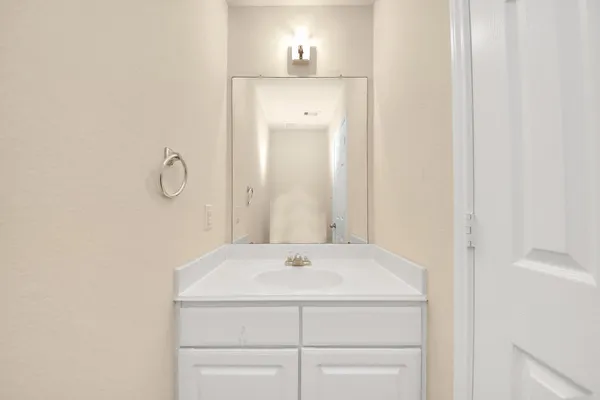 $2,400 | 15623 Sheldon Ridge Way, Houston, TX 77044