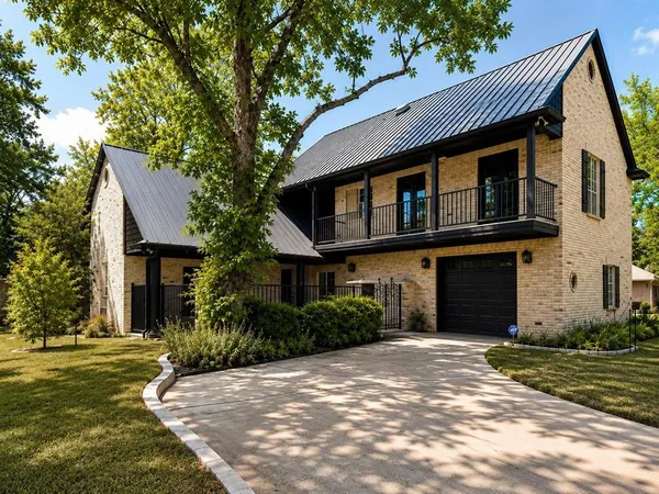 $569,000 | 8903 Ravenswood Road, Granbury, TX 76049