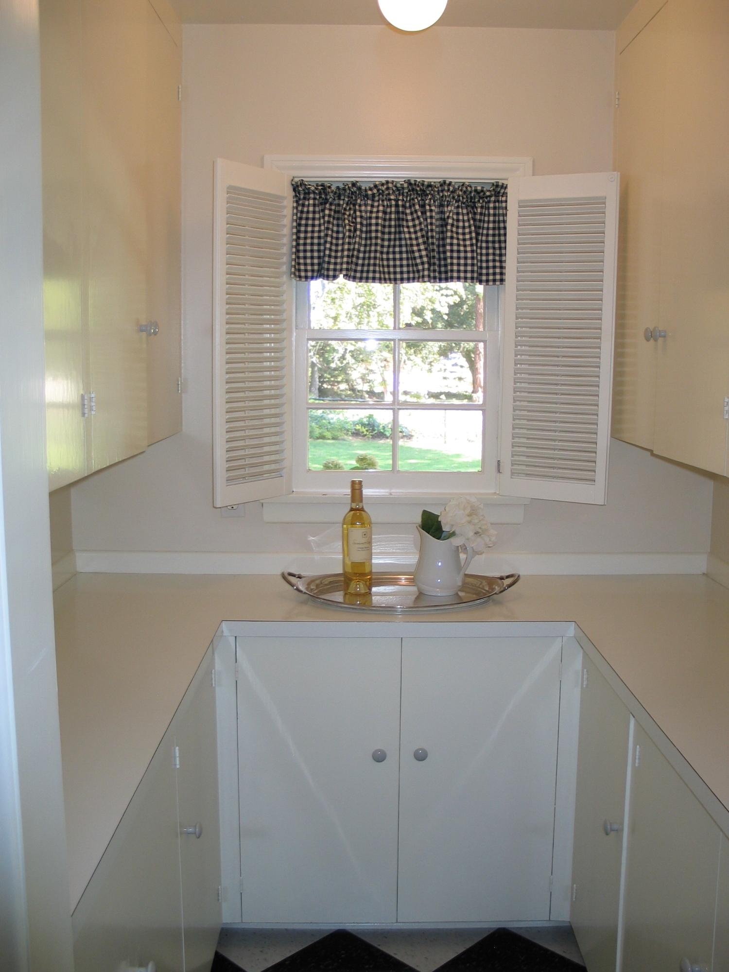 1387 Wyant Road Santa Barbara, CA 93108 - Photo 9 of 16 Pantry 1
