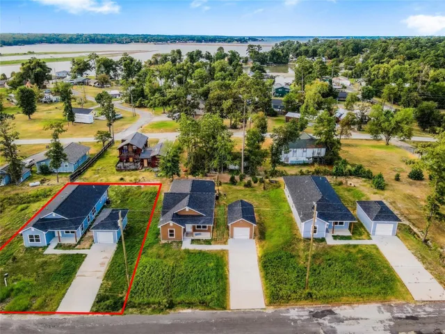 $185,000 | 230 Red Bud Lane, Onalaska, TX 77360