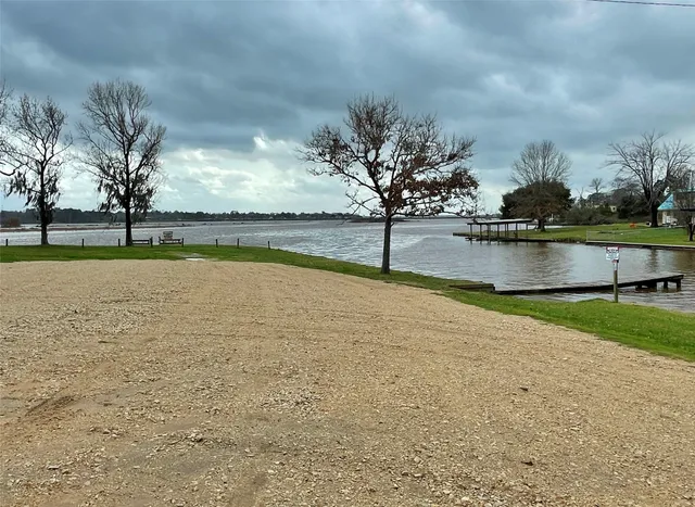 $185,000 | 230 Red Bud Lane, Onalaska, TX 77360