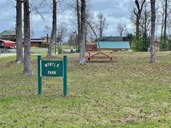 $185,000 | 230 Red Bud Lane, Onalaska, TX 77360