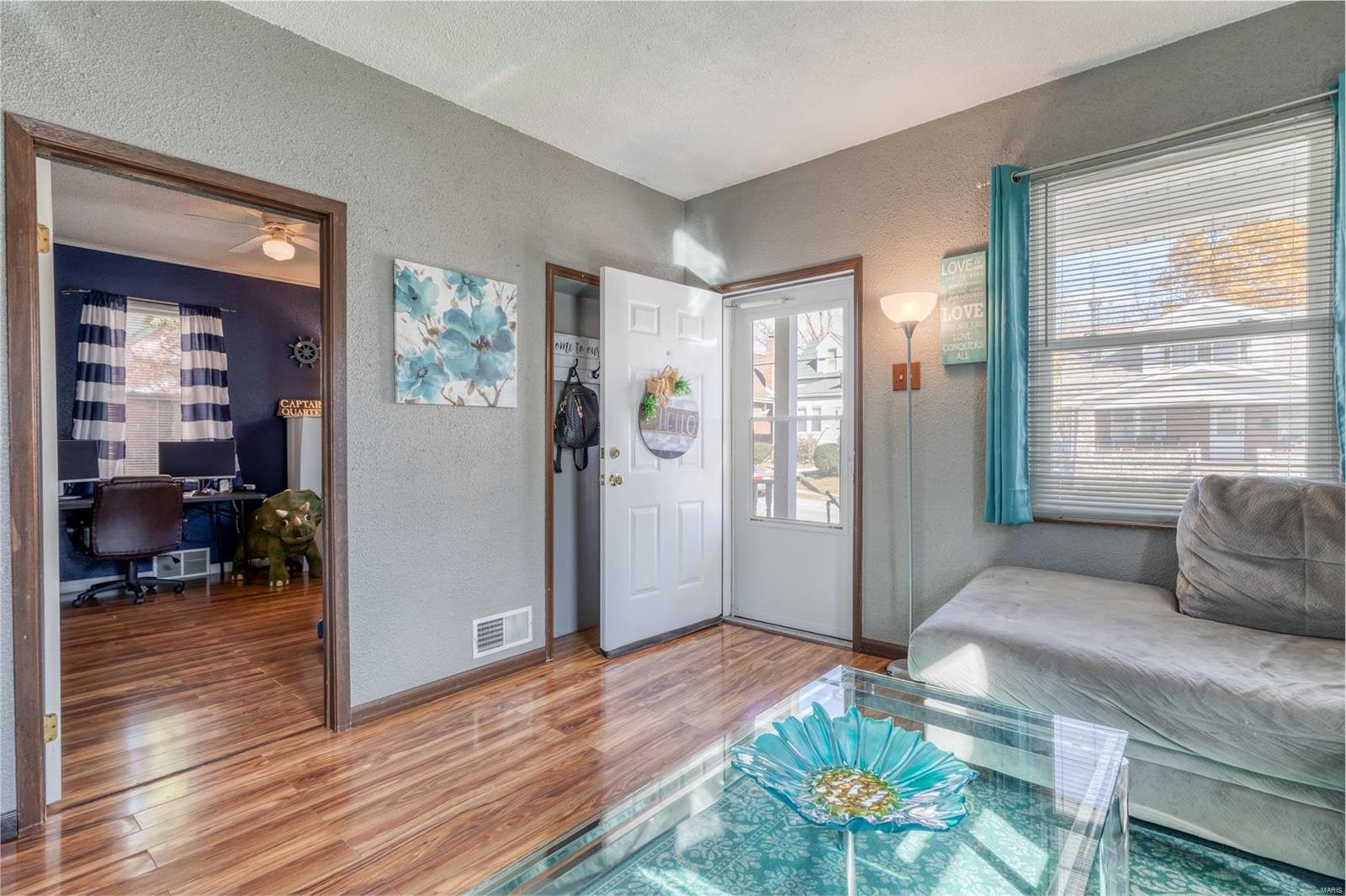 4944 Heege Road St. Louis, MO 63123 - Photo 4 of 32 Gallery Image 4